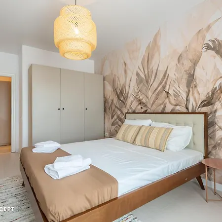 Central Spacious Apartment 1006-3