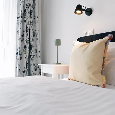 Urban Nest - Luxe Hideaway In Belvedere-3