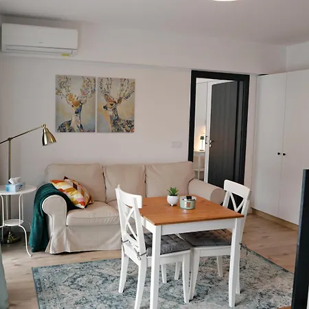 Urban Nest - Luxe Hideaway In Belvedere-2