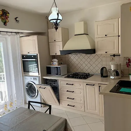 Chic Apartment Piata Constitutiei - Near The Palace Of Parliament-3