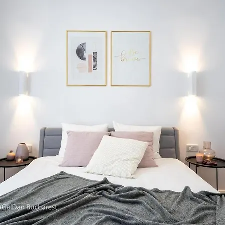 The Loft Luxury Apartments-Near The Park In The City Center-3