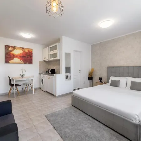 Downtown Victoria Studios By Citybookings-2