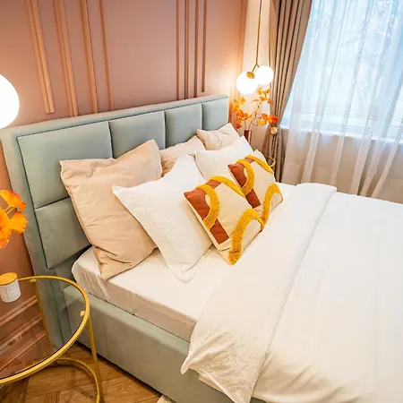 Victoriei Emerald & Pink Gems - Designer Apartments-2