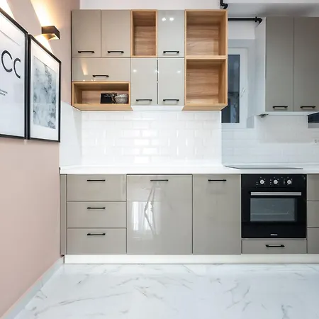 The Loft Luxury Apartments-Near The Park In The City Center-2