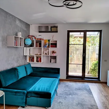 Exclusive Living Apartment-3