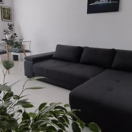 Luxury Modern Free Parking Air Conditioning Netflix Superb Bright View Balcony Self Check In Militari-2