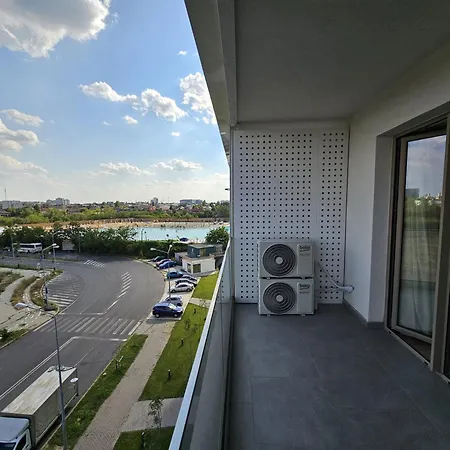 Lagoon Park Apartments With Beach View-3