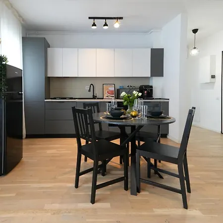 Maria - Modern Apartment With Parking And Workspace-3