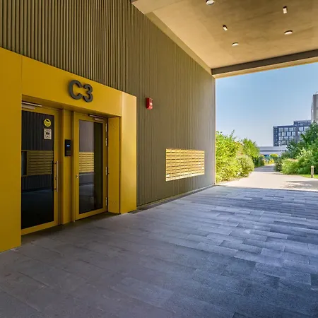 Mido Aviatie Park Apartments With Private Parking & Self Check-In-2