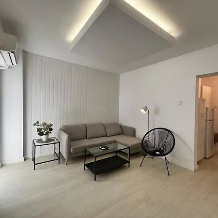 Lazynest - Charming Apartment Near Cismigiu Park-3