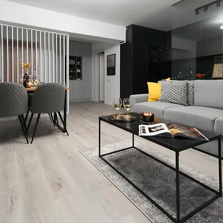 Luca - Luxury Park-View Apt With Balcony-2
