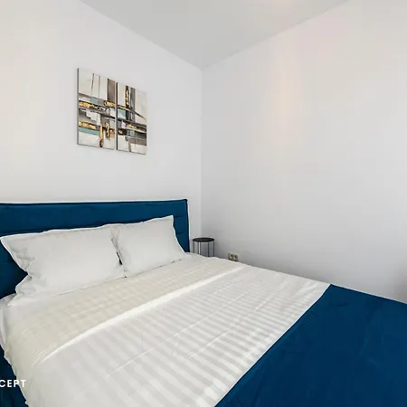 Central Residence Apartment 922-2