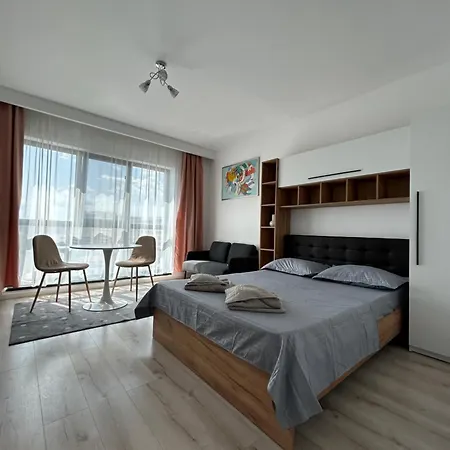 Elegant Studio With City Views - Prime Location - 02-3