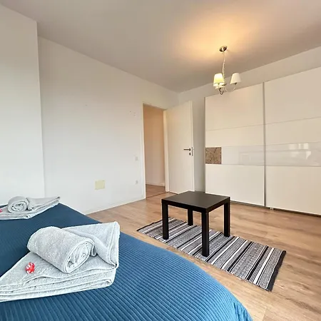 Elegant Premium Apartment With Panoramic Views - 10-3