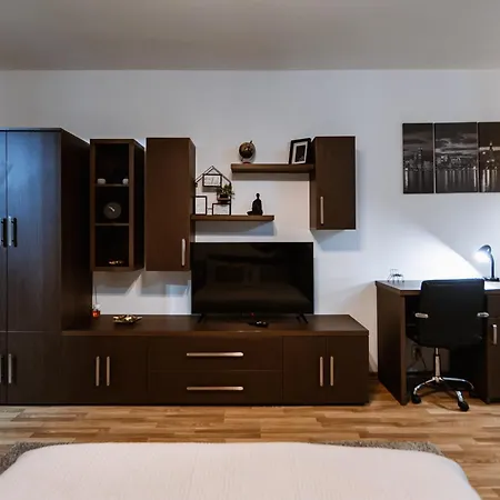 Afi Central Studio-2