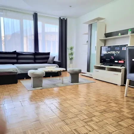 Chic Comfort 1Bdr - Landmark View - Concerthall-3