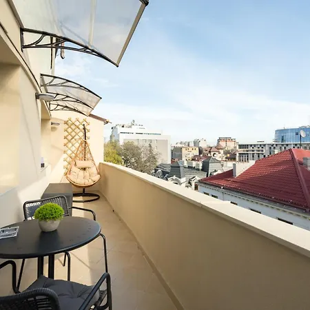 Urban Dream Studio With City Views And Modern Comfort-2
