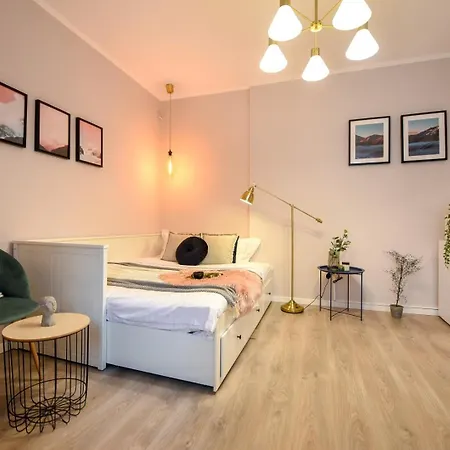 Heart Of Bucharest - Cozy Studios On Smardan Street-3