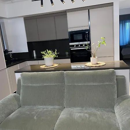 Fancy Apartment With 2Br-2