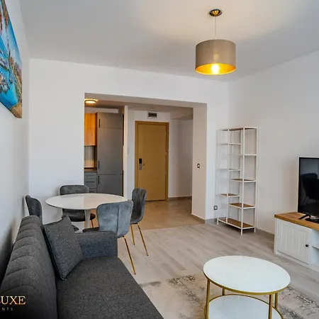 Yamaluxe Apartments - Modern & Spacious With Beautifull View-3