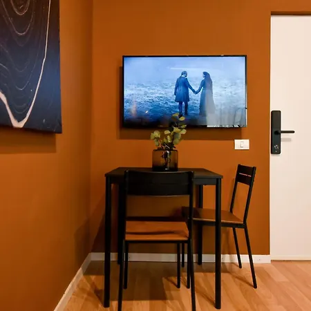 Elegant Studios On Magheru Boulevard - The Art Of Living Simply-2