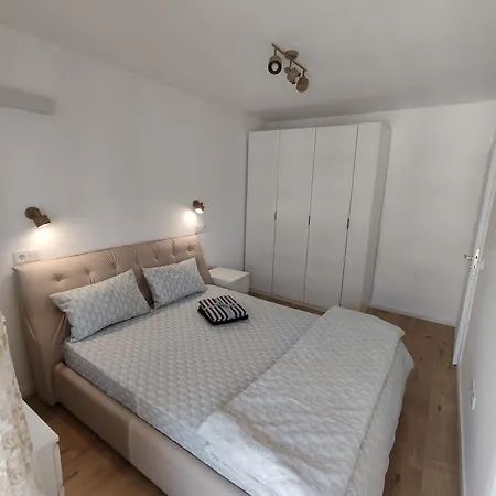 Corporate Suite-3