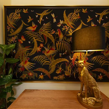Rainforest Studio Downtown By Pretty Apartments-3