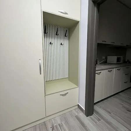 Refined Studio Haven At Exigent Plaza - 08-2