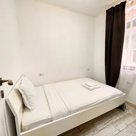 Point 0 Apartment-2
