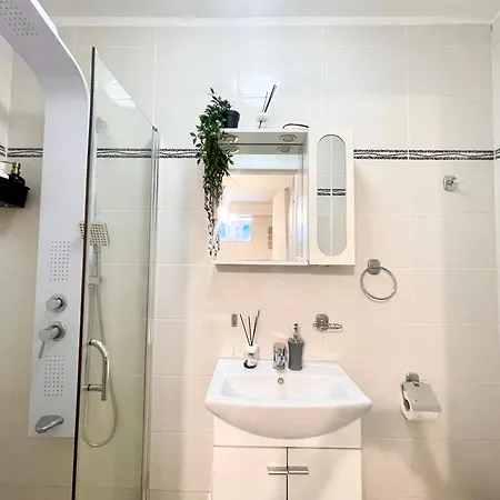 Prime 1 Studio - Half Ground Level With Windows - Demisol-2