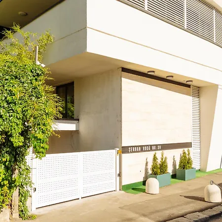 Central 1 Apartment - New Building & Parking-3