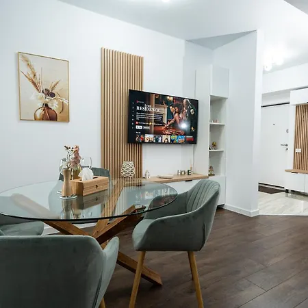 Central Comfort 2-Room 10 Min To Parliament And Old Town-3