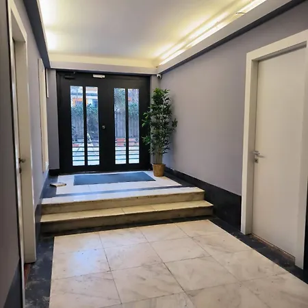 Central Chic Studio In Bucharest-2