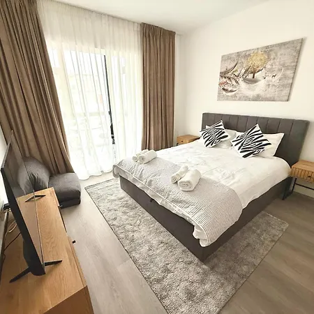Rulu Studio Plaza Mall-2