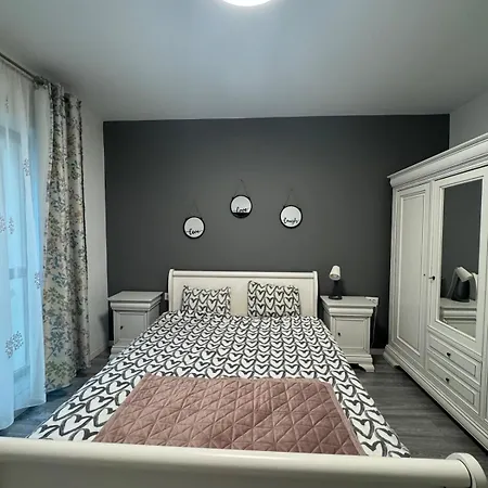 White HOME in Exigent Plaza Romania faza 4-3