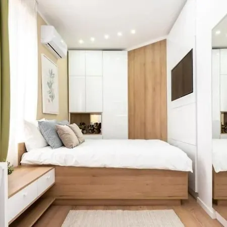 Cental Vibe Apartment-3