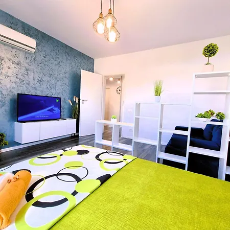 Chique Studio Near Mall Plaza-2