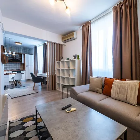 Charming & Cozy 1Br Flat In The Heart Of Bucharest-3