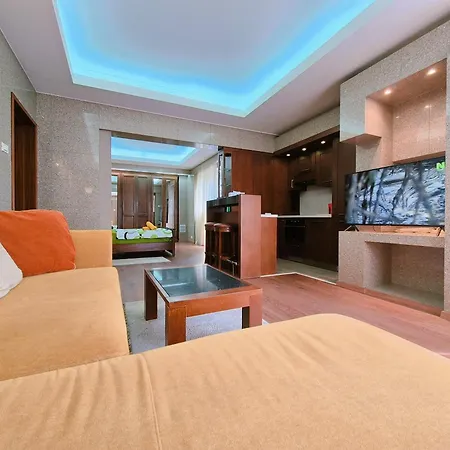Central Urban Deluxe Loft-3