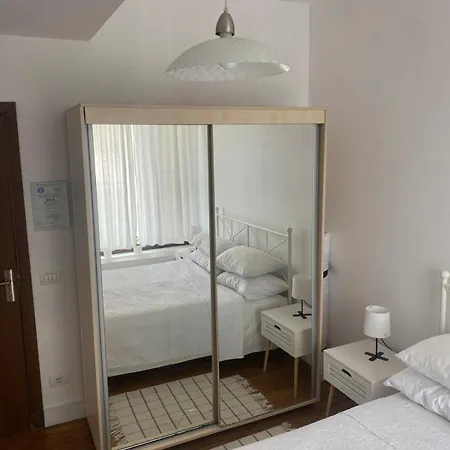 Lovely Apartment In Villa In Bucharest-2