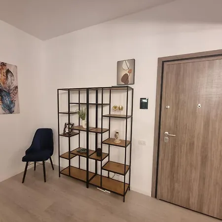 Sirenelor Apartment-2