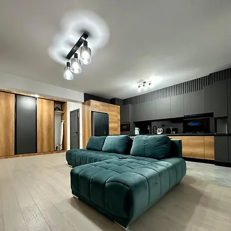 Modern 2Br Apartment, Free Parking, Near City Center & Metro-3