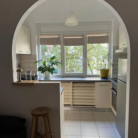 Pi 1 - Apartment In The Heart Of Bucharest, Amazing Location, Cozy, Sleeps 4-2