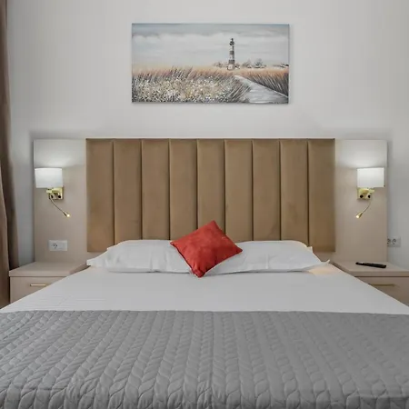 Boutique Hotel - Central Luxury Apartments-3