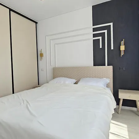 The Oak Apartment-3