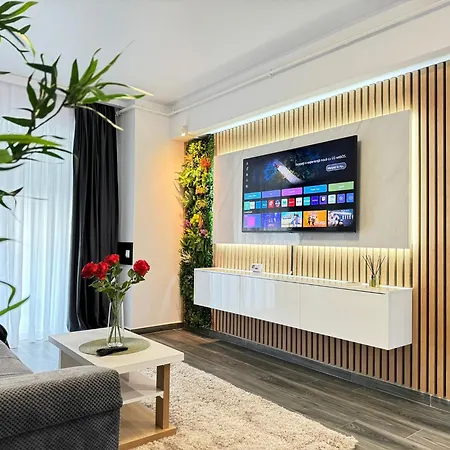 Bucharest Luxury Glam Apartments City Center Area - Parking Option-2