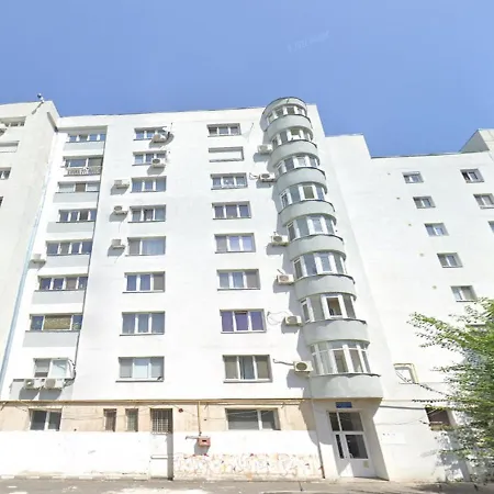 Urban Retreat Near Metro & Mega Mall-3