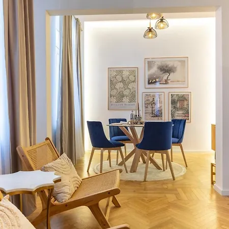 Stylish City House With Yard 4 Pers-3