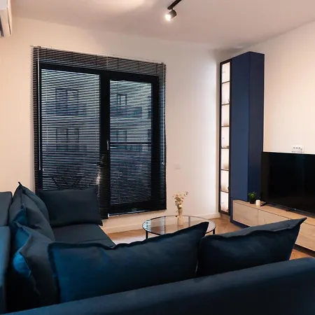 Soni Exclusive Apartments 336 Plaza With Private Parking & Self Check-In-2