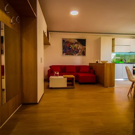 Top Trio Residence-3
